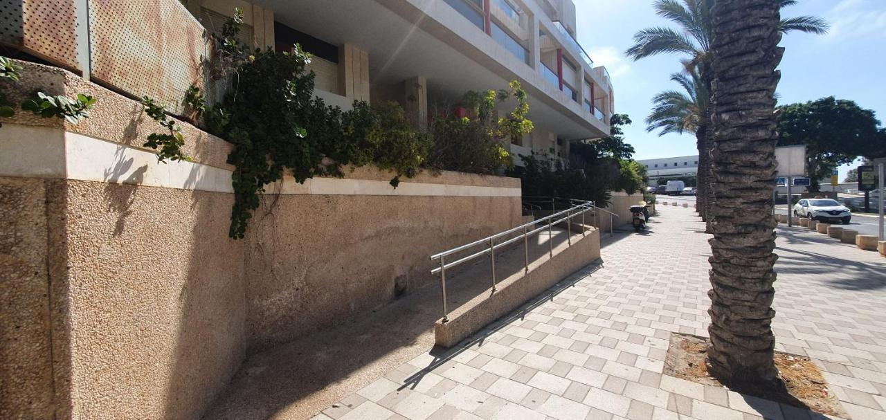Bnbisrael Apartments - Ramat Yam Marine Herzelia エクステリア 写真