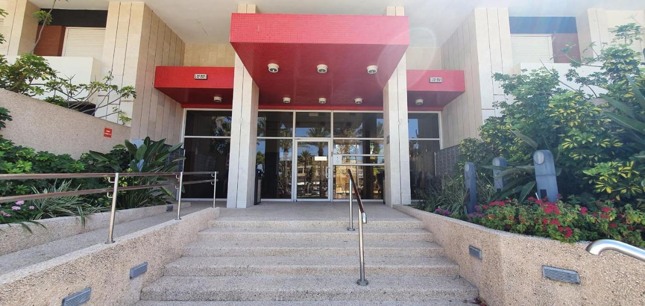 Bnbisrael Apartments - Ramat Yam Marine Herzelia エクステリア 写真